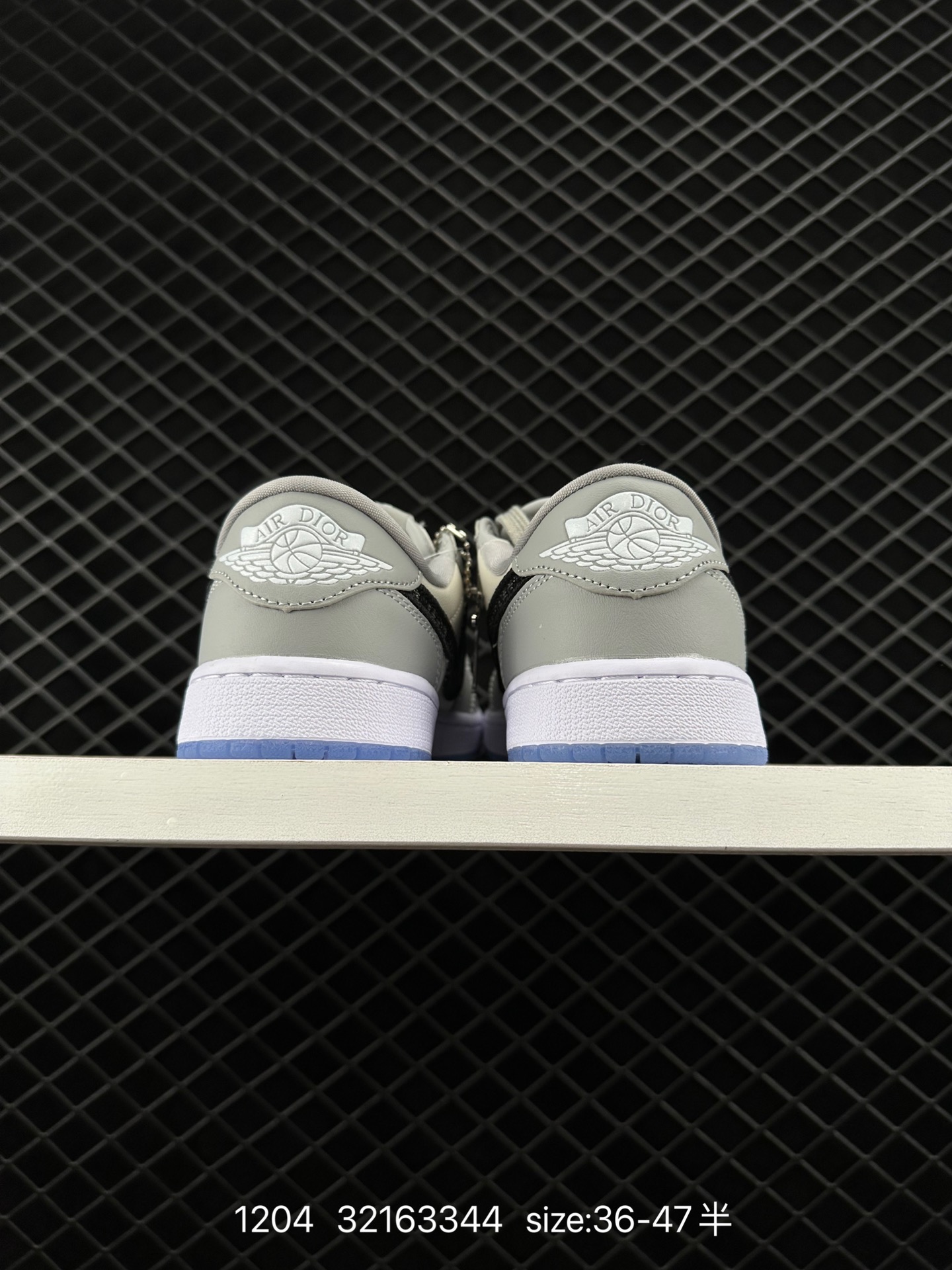 Dior x Air Jordan Brand 1 Low OG ”Grey“